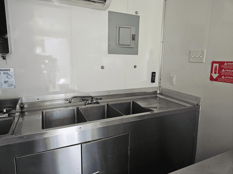 2021 Used 16' Food Trailer - Image 6