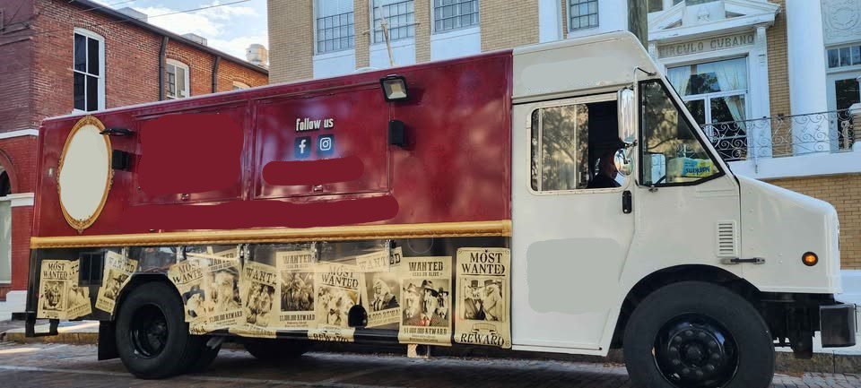 2008Freightliner Food Truck For Sale - Image 2