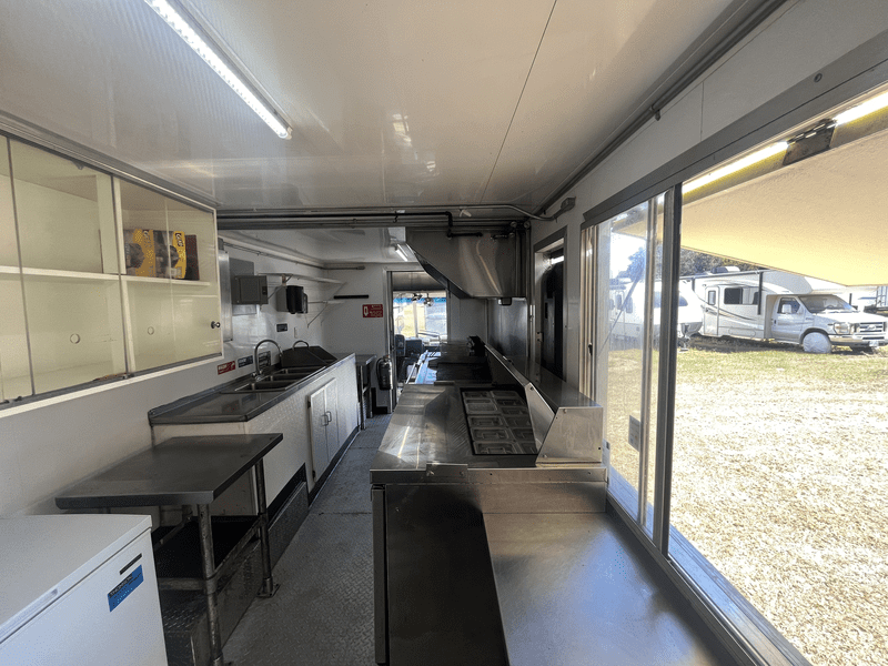 2005 Workhorse Burger Food Truck For Sale - Image 8