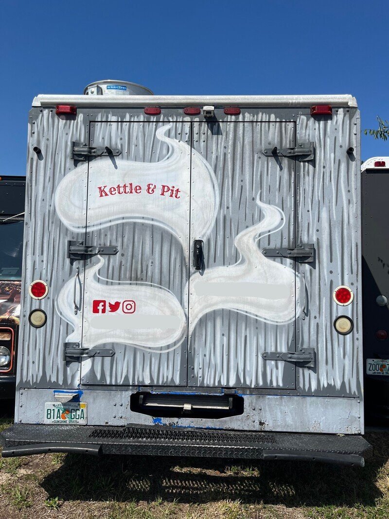 2006 Freightliner Food Truck For Sale with Smoker - Image 5