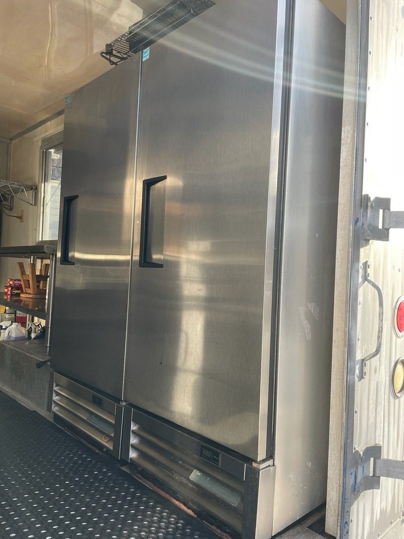 2006 Freightliner Food Truck For Sale with Smoker - Image 4