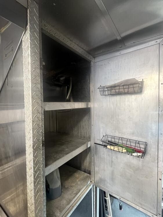 2001 Freightliner MT-55 For Sale - Image 12