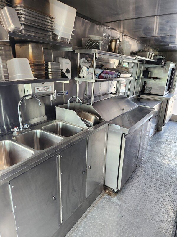 2003 Diesel Workhorse For Sale - Image 5