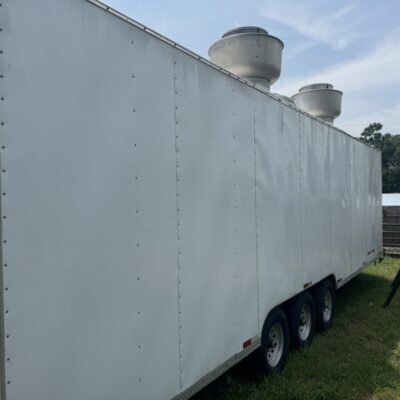 2009 30' Food Trailer For Sale with Walk In