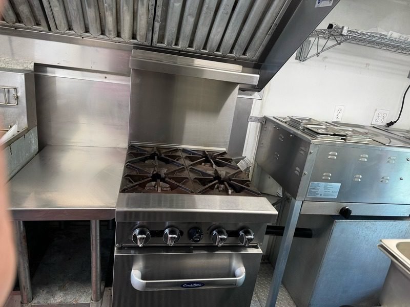 **1998 Freightliner Used Food Truck - Image 3
