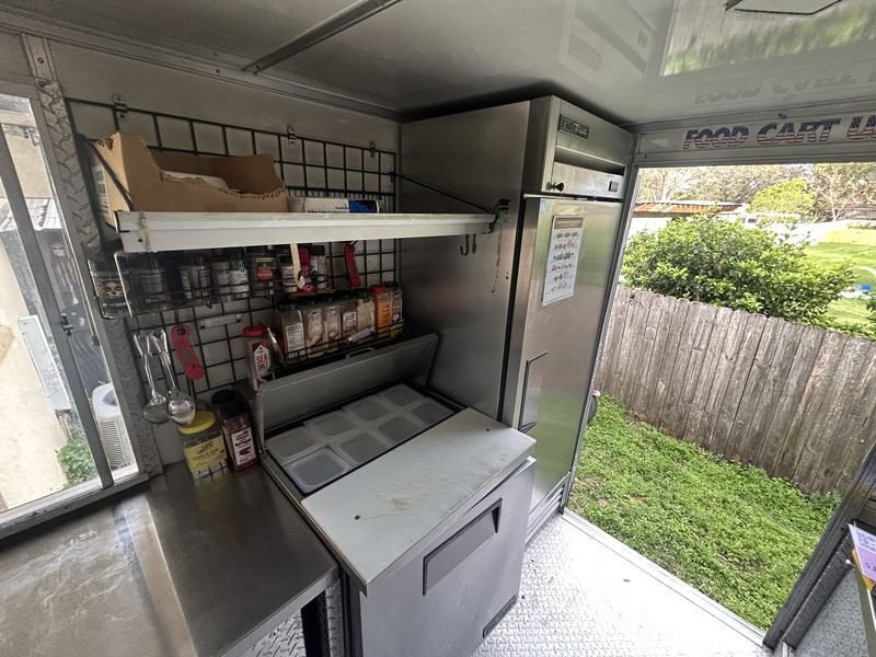 2008Freightliner Food Truck For Sale - Image 7