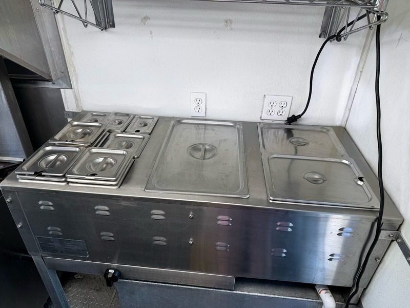 **1998 Freightliner Used Food Truck - Image 6