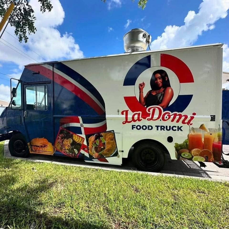 Fully Built 2001 Freightliner Utilimaster Food Truck - Image 8