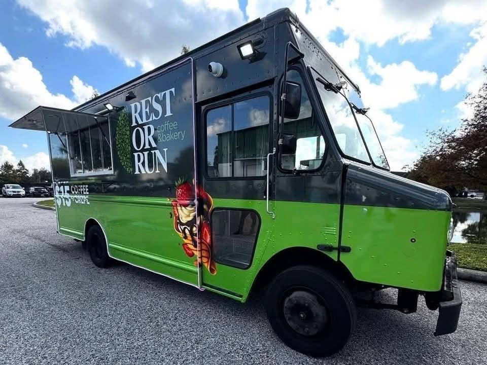 2000 Chevy Workhorse Fully Outfitted Food Truck - Image 5