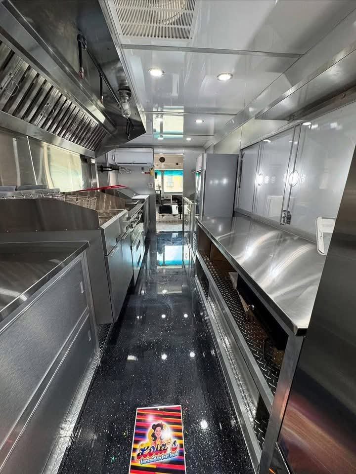 1999 Chevy Stepvan Fully Equipped Food Truck - Image 3