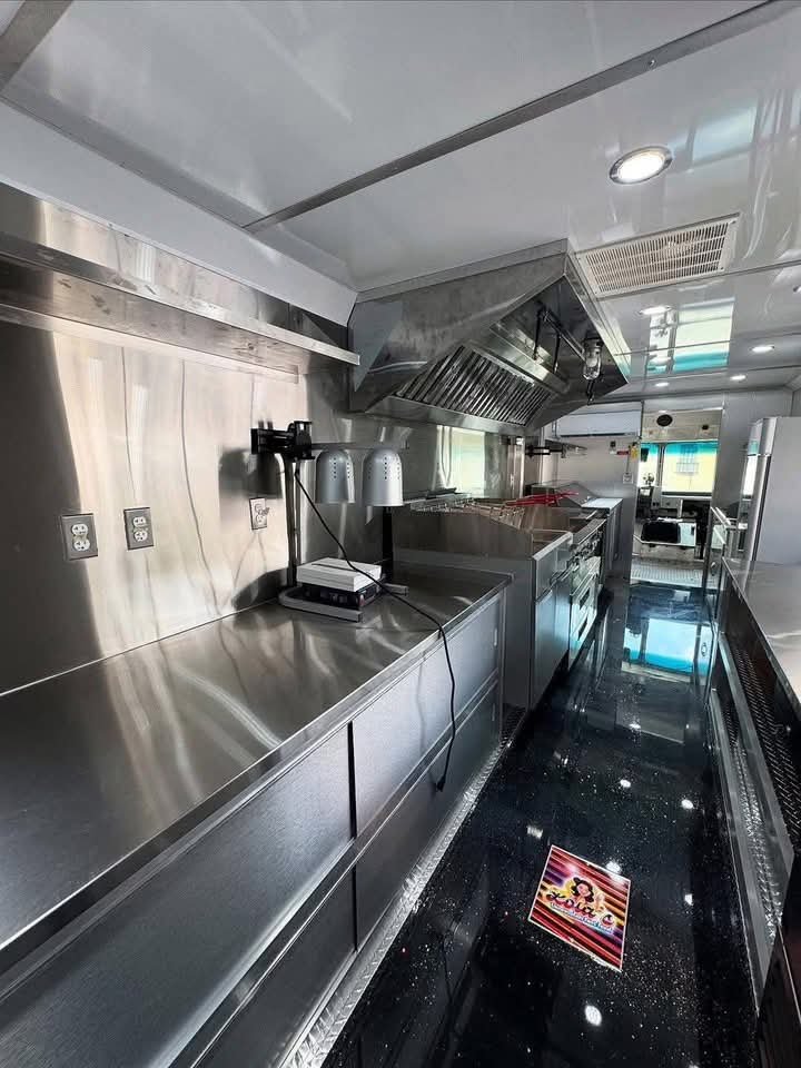 1999 Chevy Stepvan Fully Equipped Food Truck - Image 8