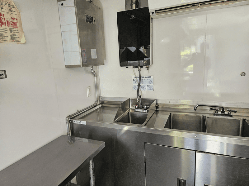 2021 Used 16' Food Trailer - Image 7